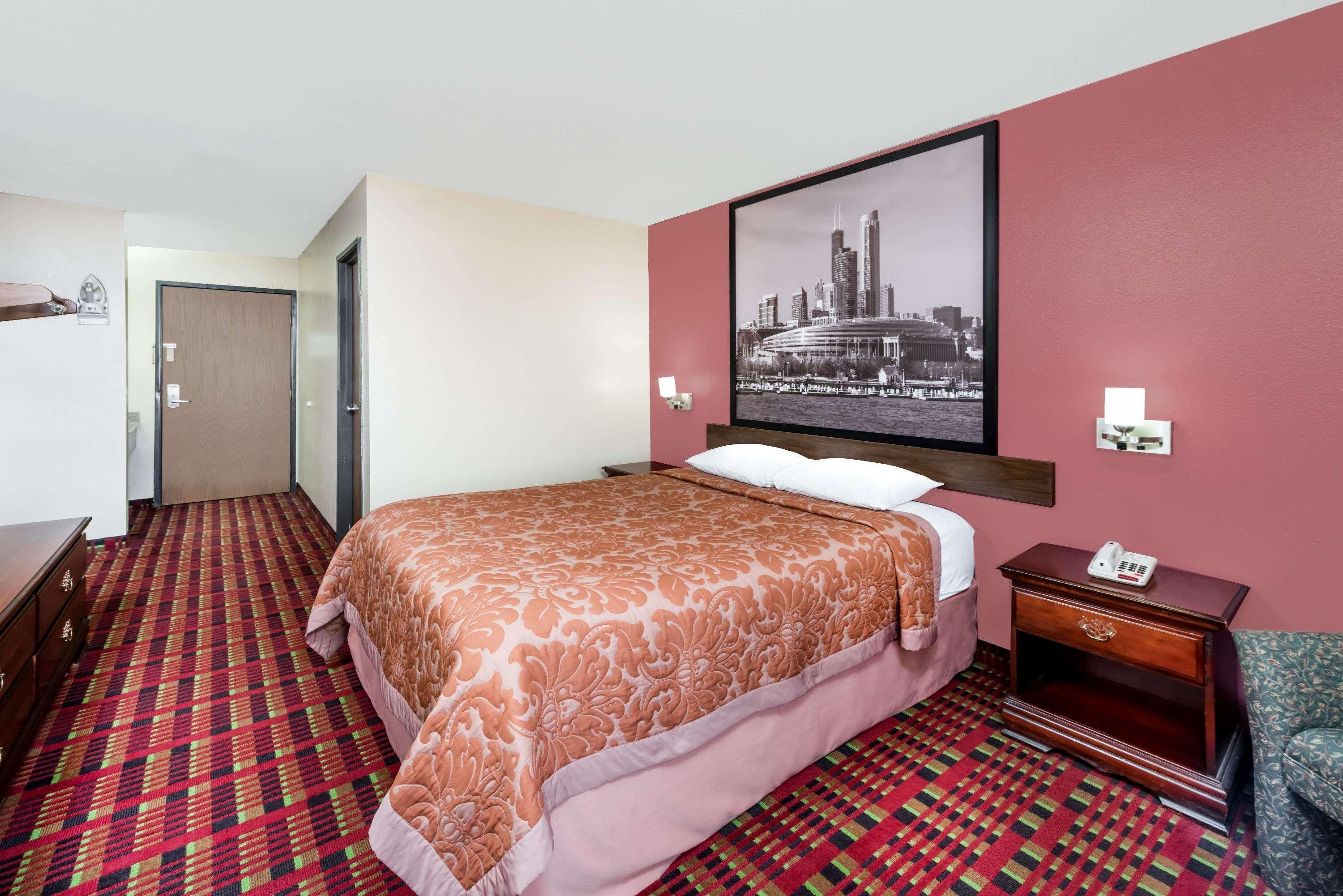Super 8 By Wyndham Paris Il Motel Екстериор снимка
