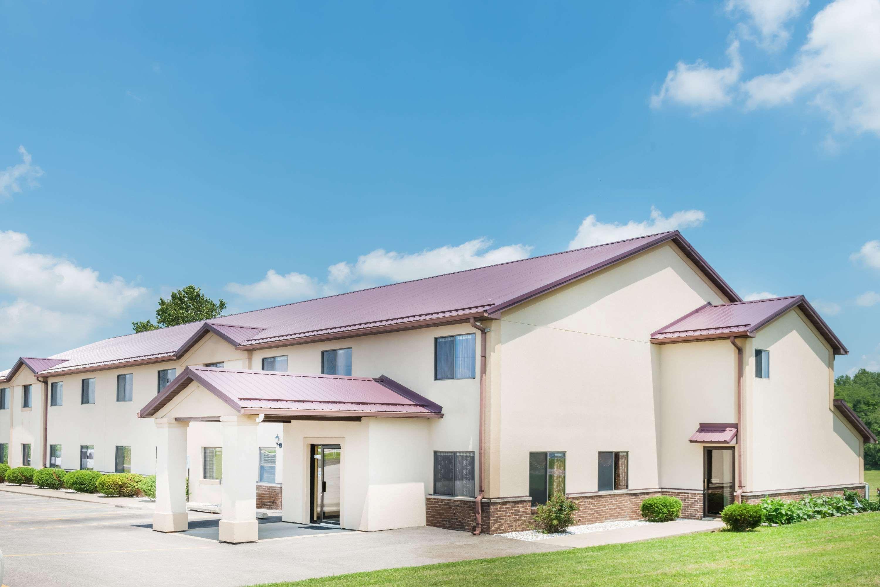 Super 8 By Wyndham Paris Il Motel Екстериор снимка