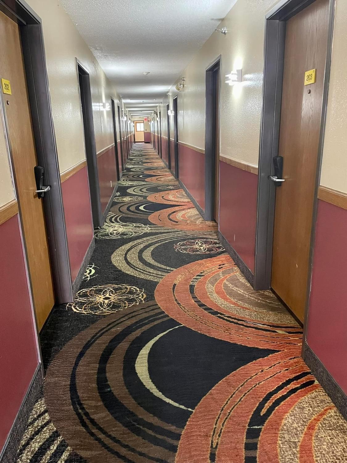 Super 8 By Wyndham Paris Il Motel Екстериор снимка
