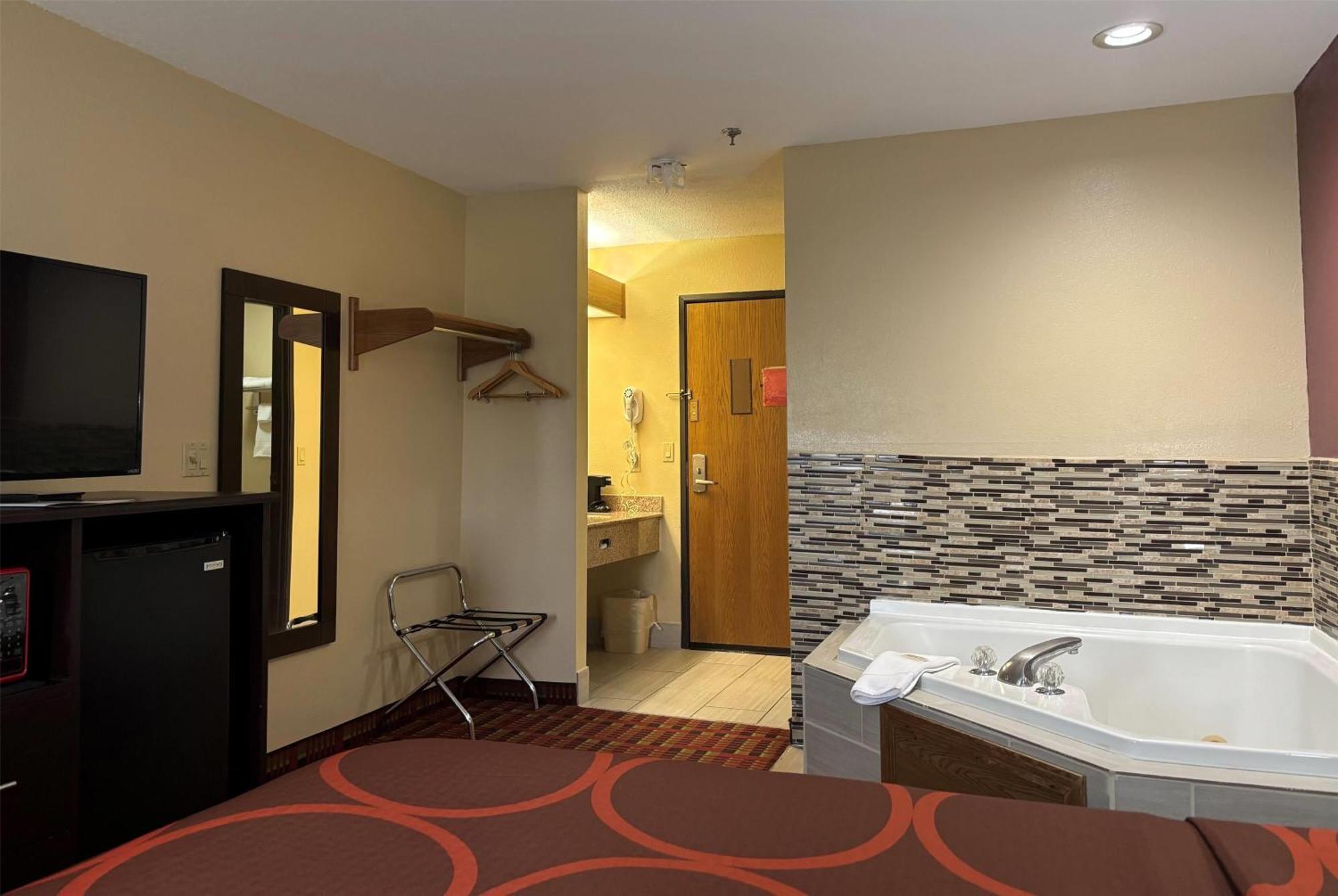 Super 8 By Wyndham Paris Il Motel Екстериор снимка