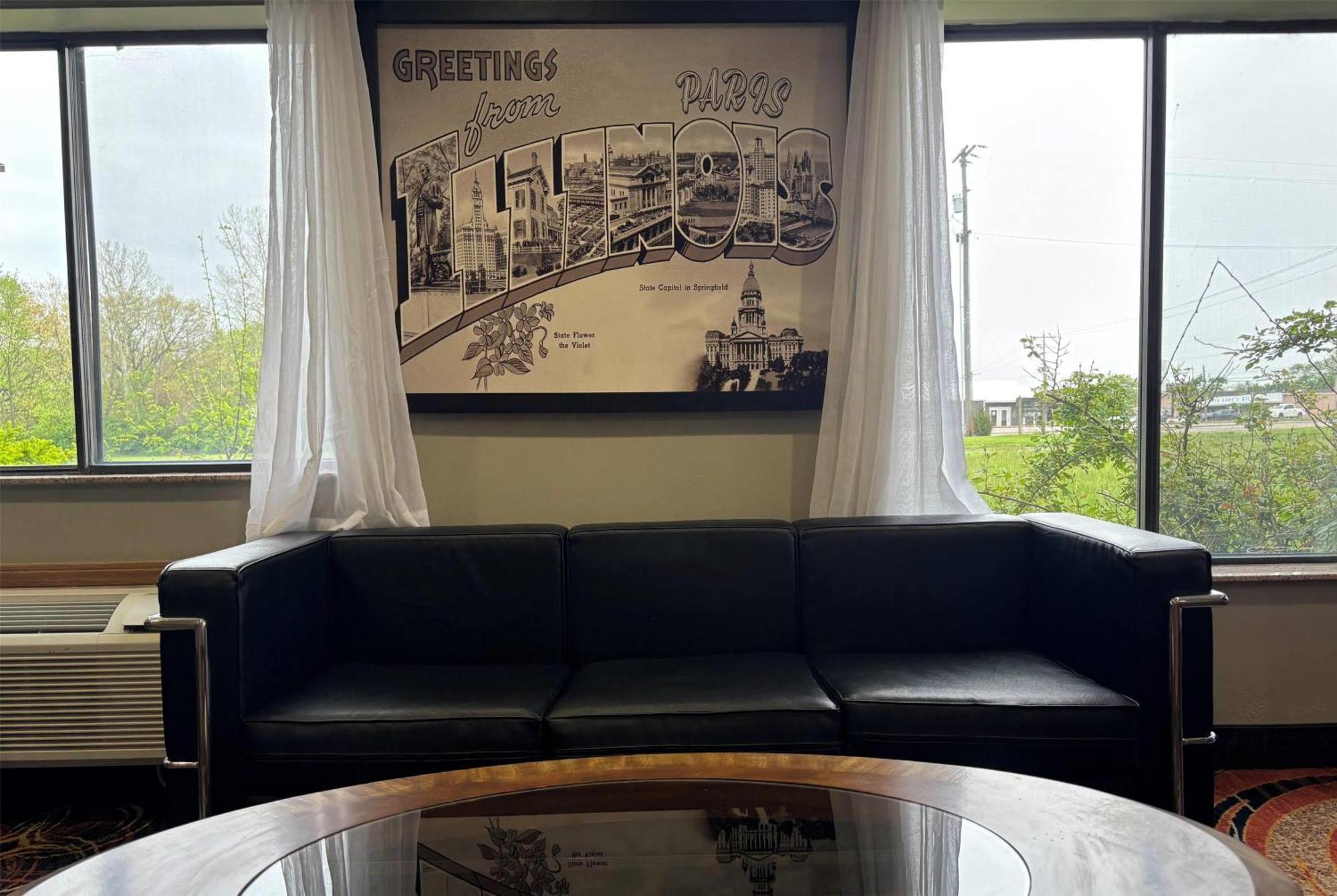 Super 8 By Wyndham Paris Il Motel Екстериор снимка